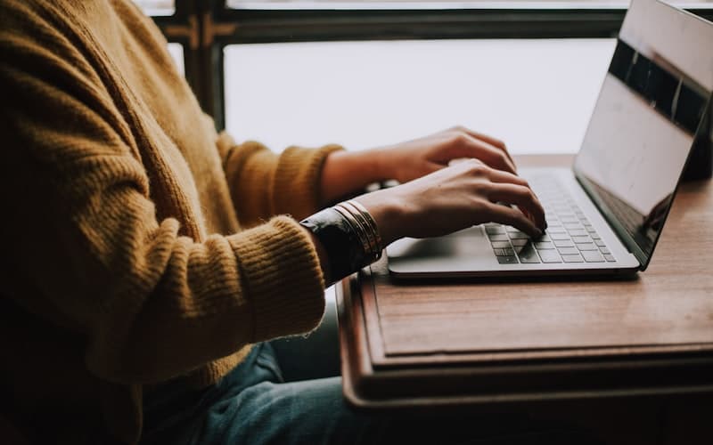 5 signes que vous avez besoin d'un coaching réseaux sociaux (et ce que ça change vraiment)